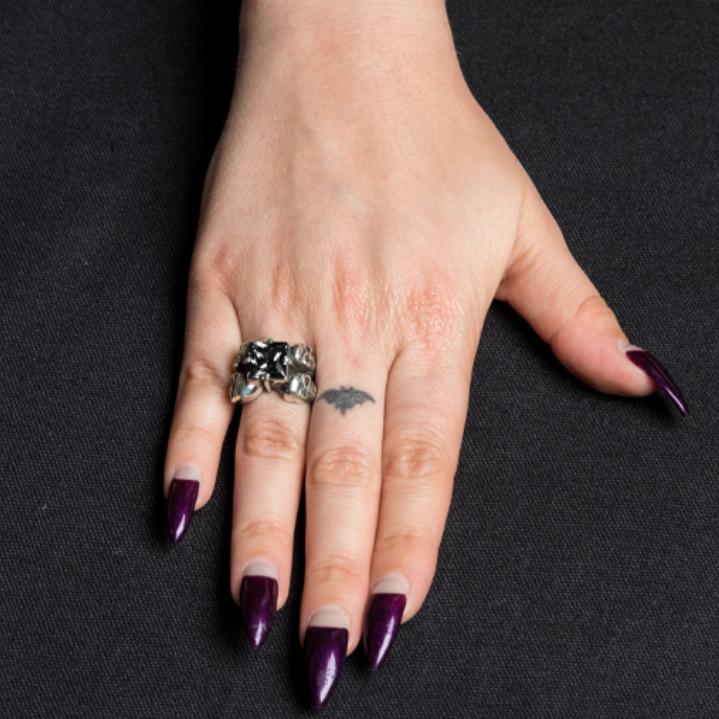 Femme Metale 4 Friends Skulls Black Gem Fine 925 Silver Ring