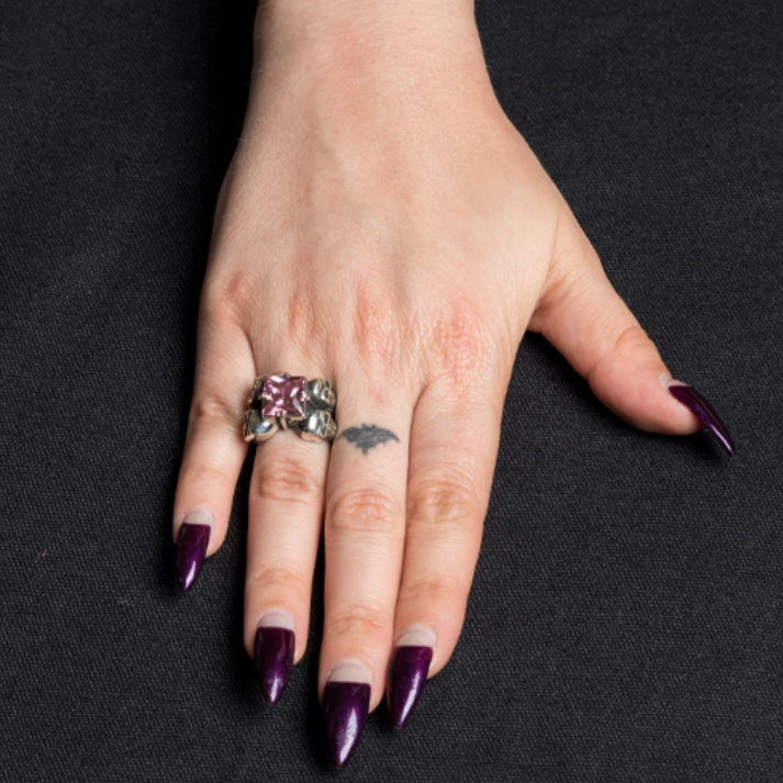 Femme Metale 4 Friends Skulls Pink Gem Fine 925 Silver Ring