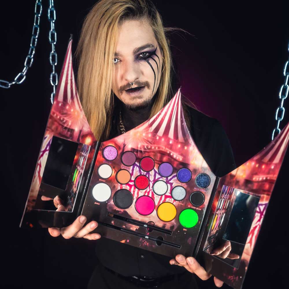 Curst Kosmetics Dark Divine 17 Shades Eye + Face Paint Palette