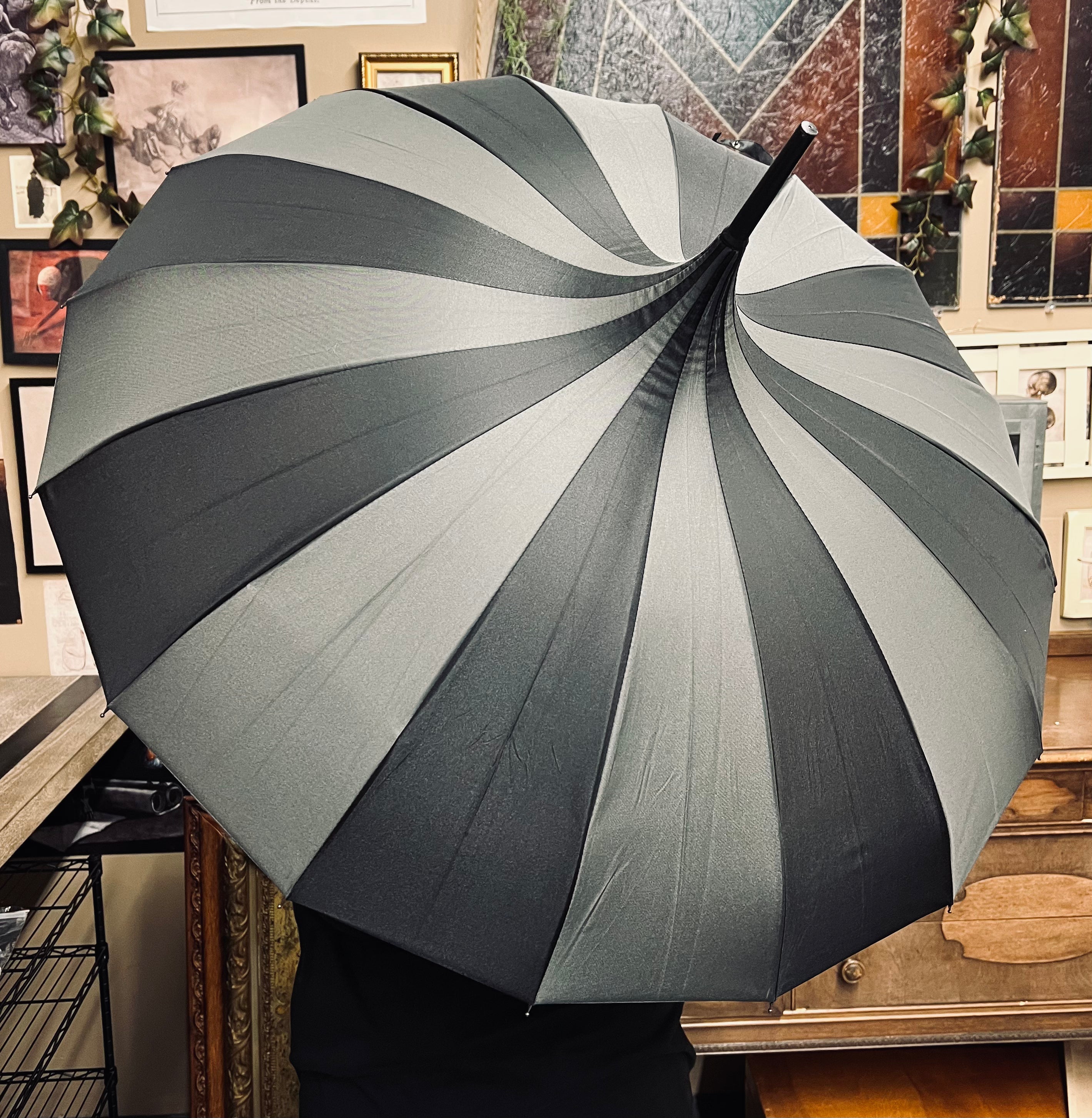 Witchwood Charcoal/Black Umbrella