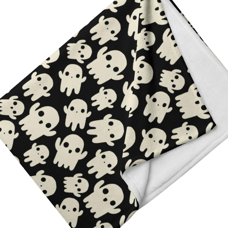 Murder Apparel Cute Ghosts Throw Blanket