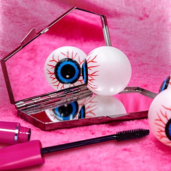 Kreepsville 666 Vampira Cobweb Glitter Coffin Compact Mirror