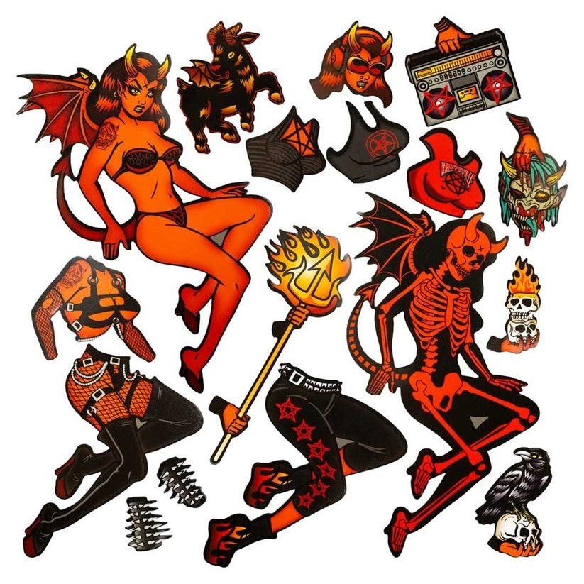 Kreepsville 666 Devil Dame Dress Up Magnet Set