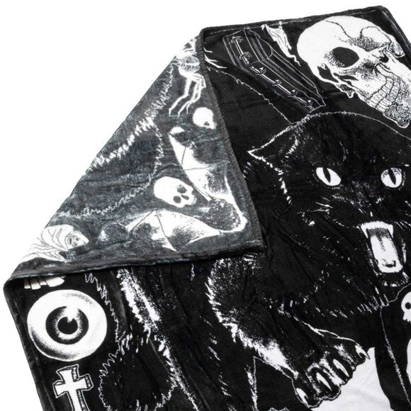 Kreepsville 666 Black Cat 13 Skulls Plush Throw Blanket