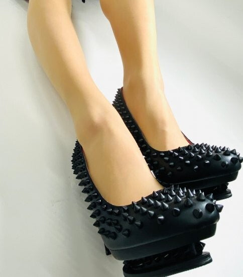 Hades MARA Black Studded Pump High Molded Spinal Heel 6-11