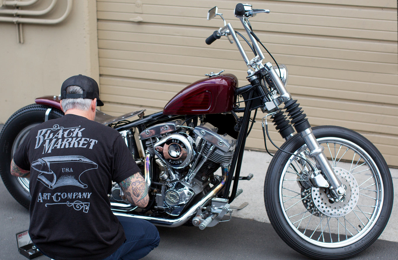 Black Market Art Iron Anvil Tee