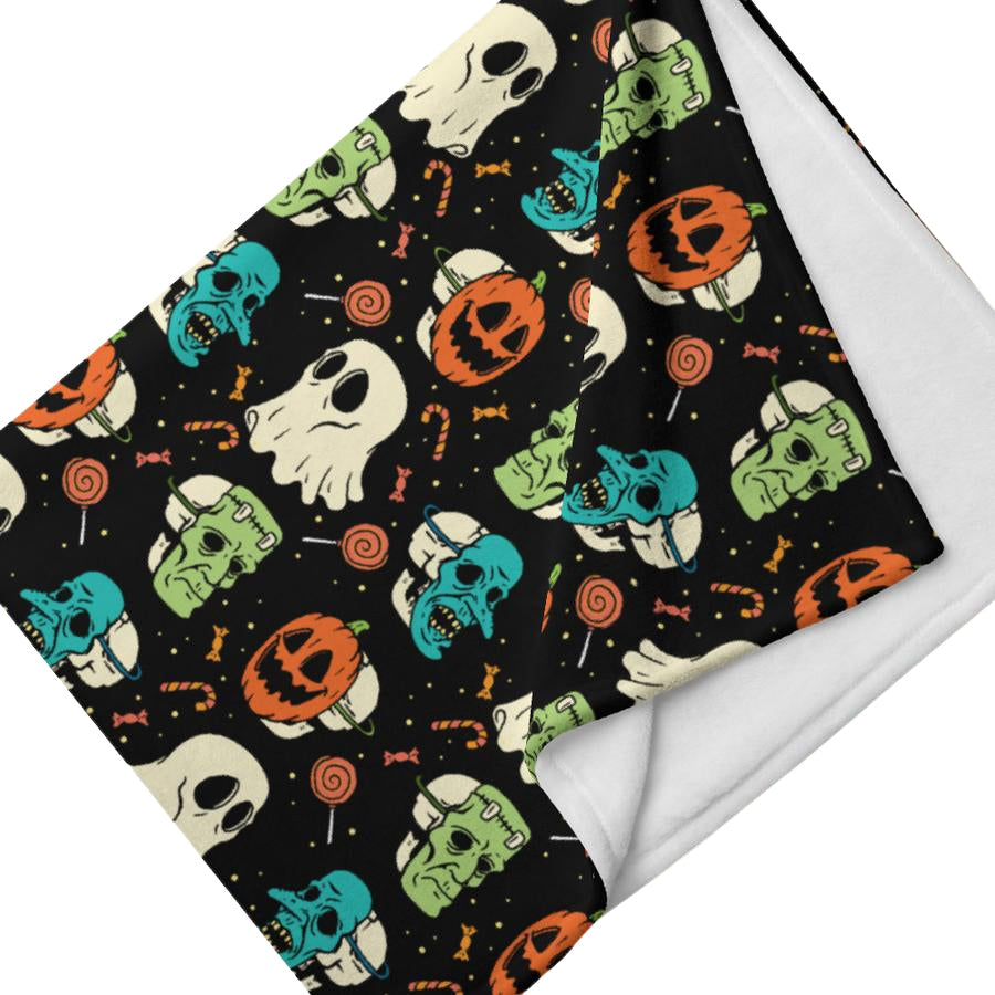 Murder Apparel Retro Halloween Throw Blanket